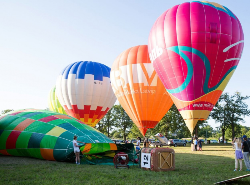 Kandavā šovasar notiks Gaisa balonu festivāls un grilēšanas teātris